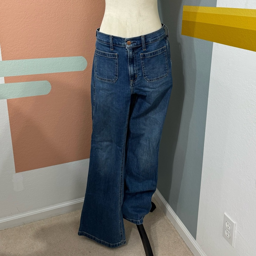 Gap High Rise 70s Flare Jeans, size 31 / 12R